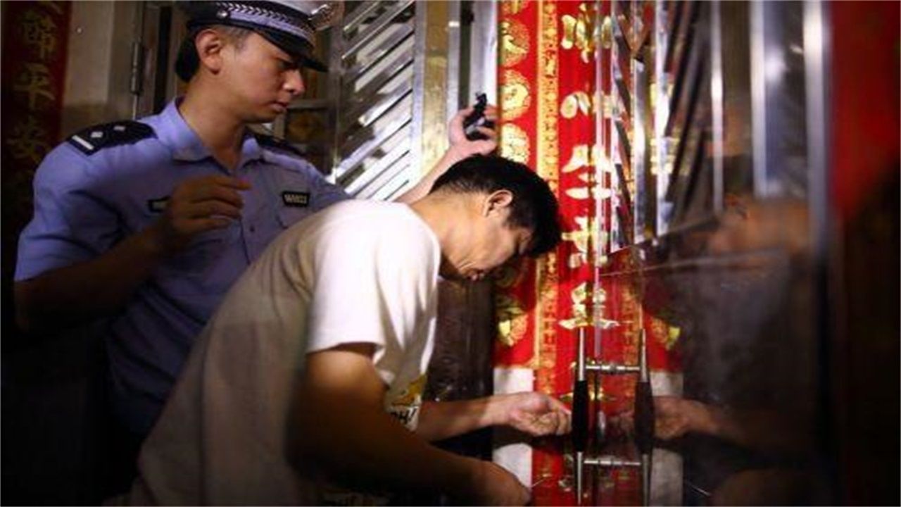 福建请开锁师傅开了锁后，师傅为什么一般都不进门，就算主人请也不进去？